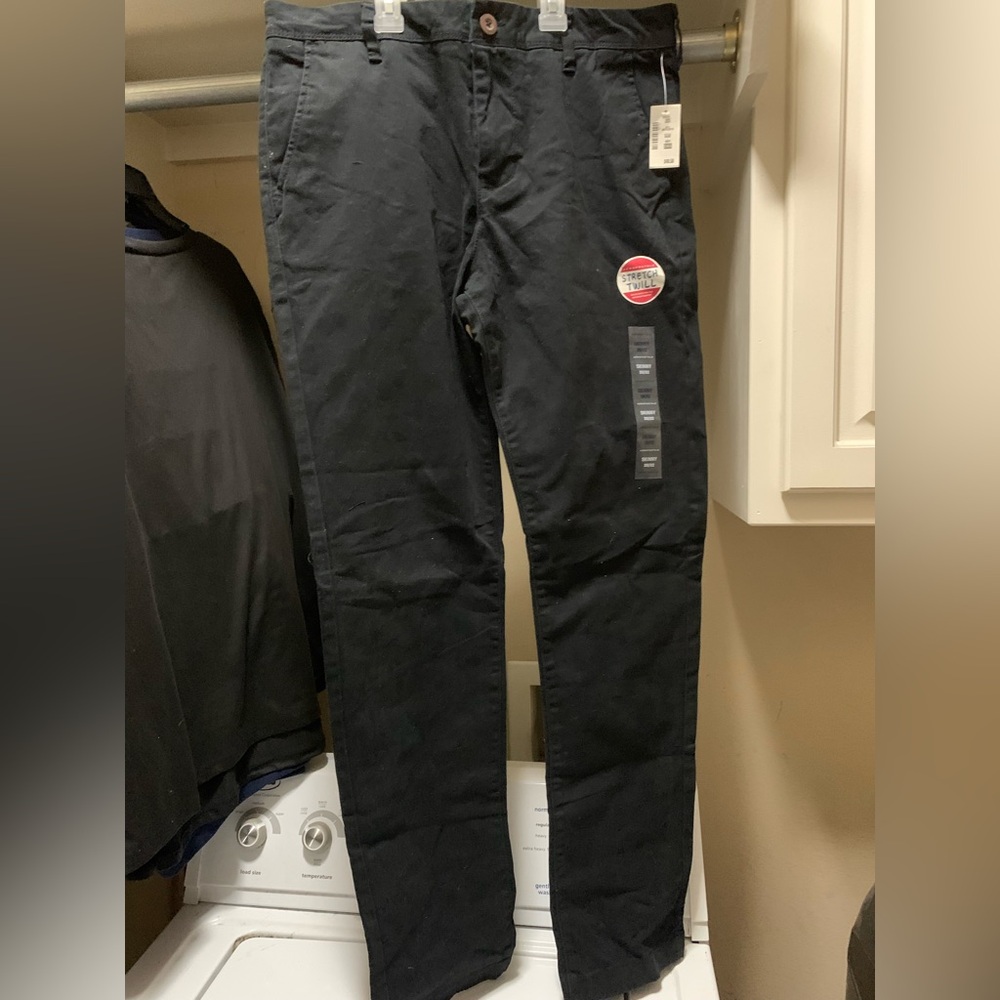 Aeropostale Black Skinny Pants 33/32 NWT